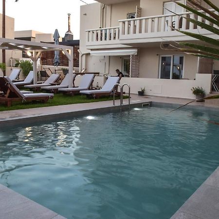 Mithos Premium Rooms Agia Marina  Екстер'єр фото