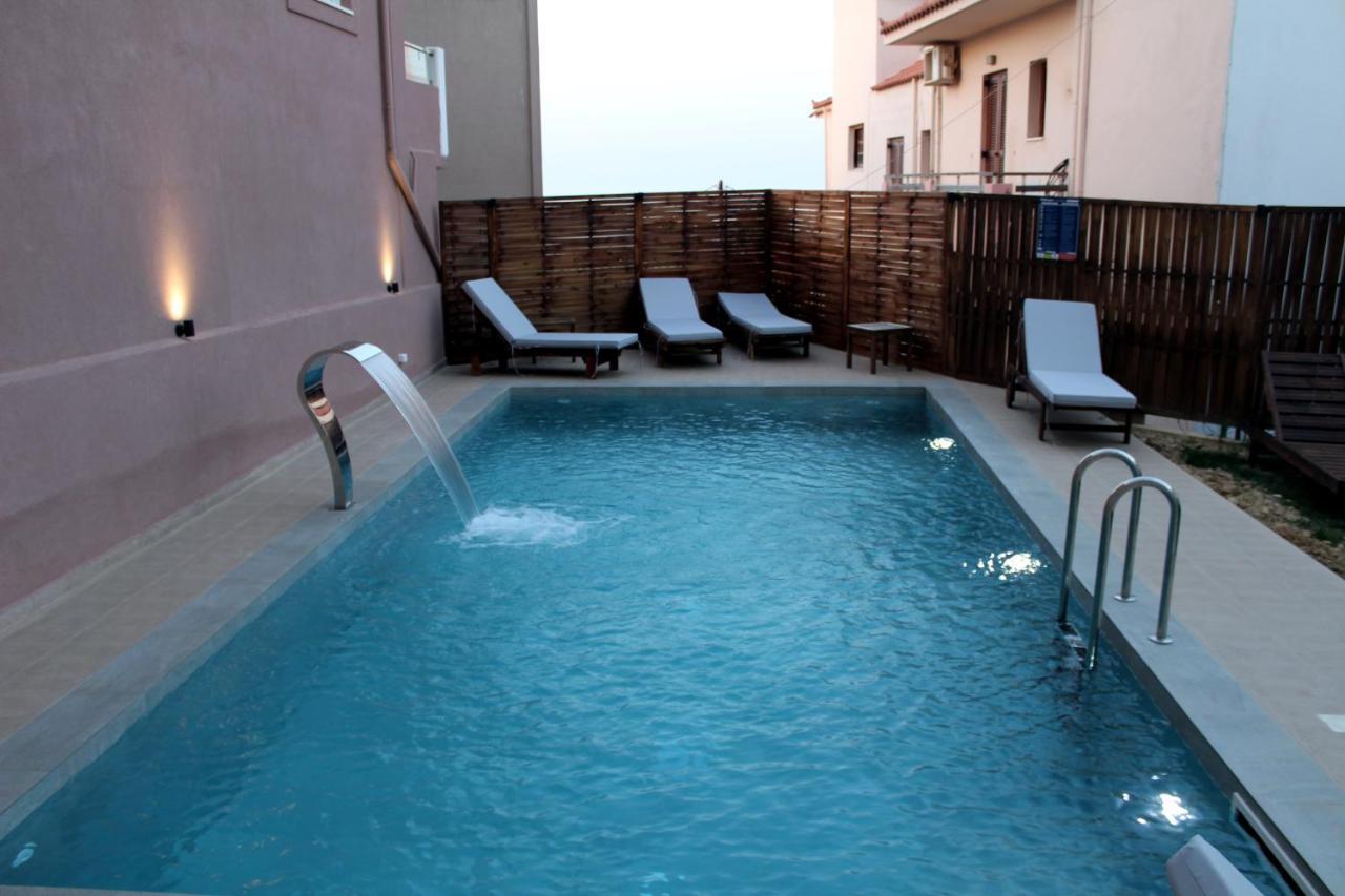 Mithos Premium Rooms Agia Marina  Екстер'єр фото