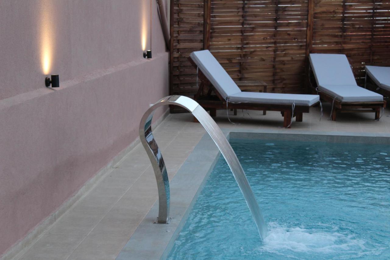 Mithos Premium Rooms Agia Marina  Екстер'єр фото