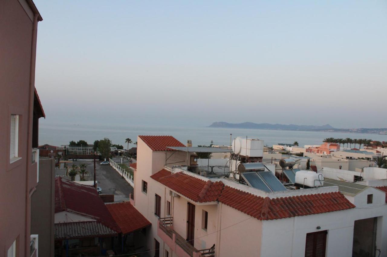 Mithos Premium Rooms Agia Marina  Екстер'єр фото