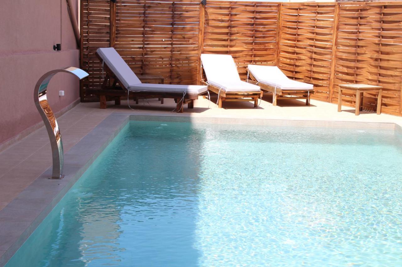 Mithos Premium Rooms Agia Marina  Екстер'єр фото