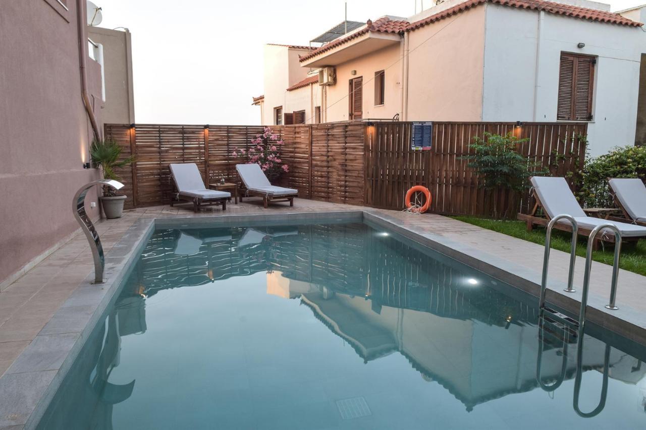 Mithos Premium Rooms Agia Marina  Екстер'єр фото