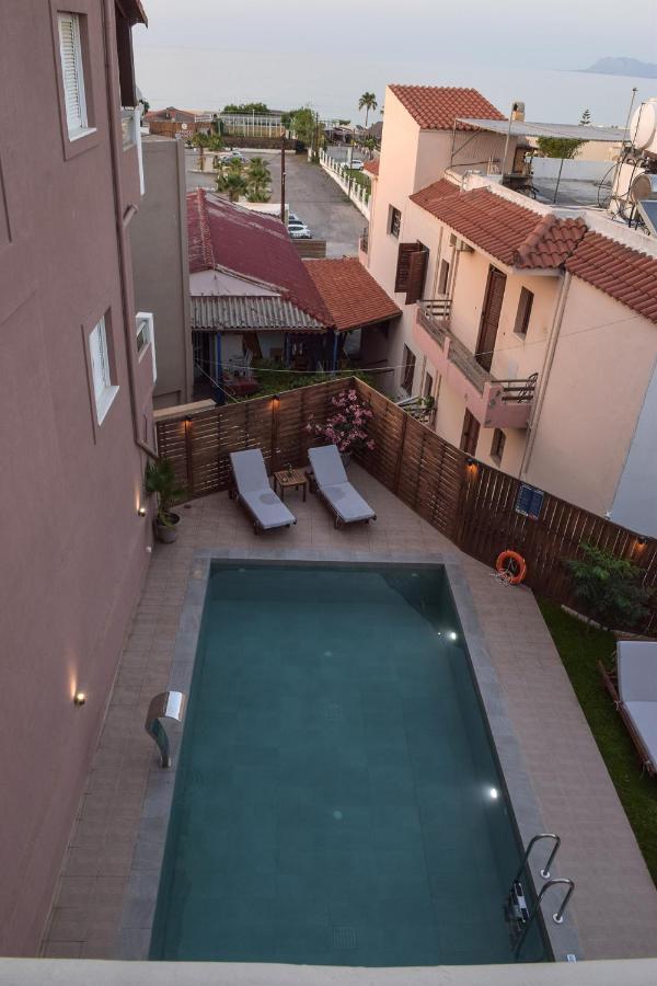 Mithos Premium Rooms Agia Marina  Екстер'єр фото