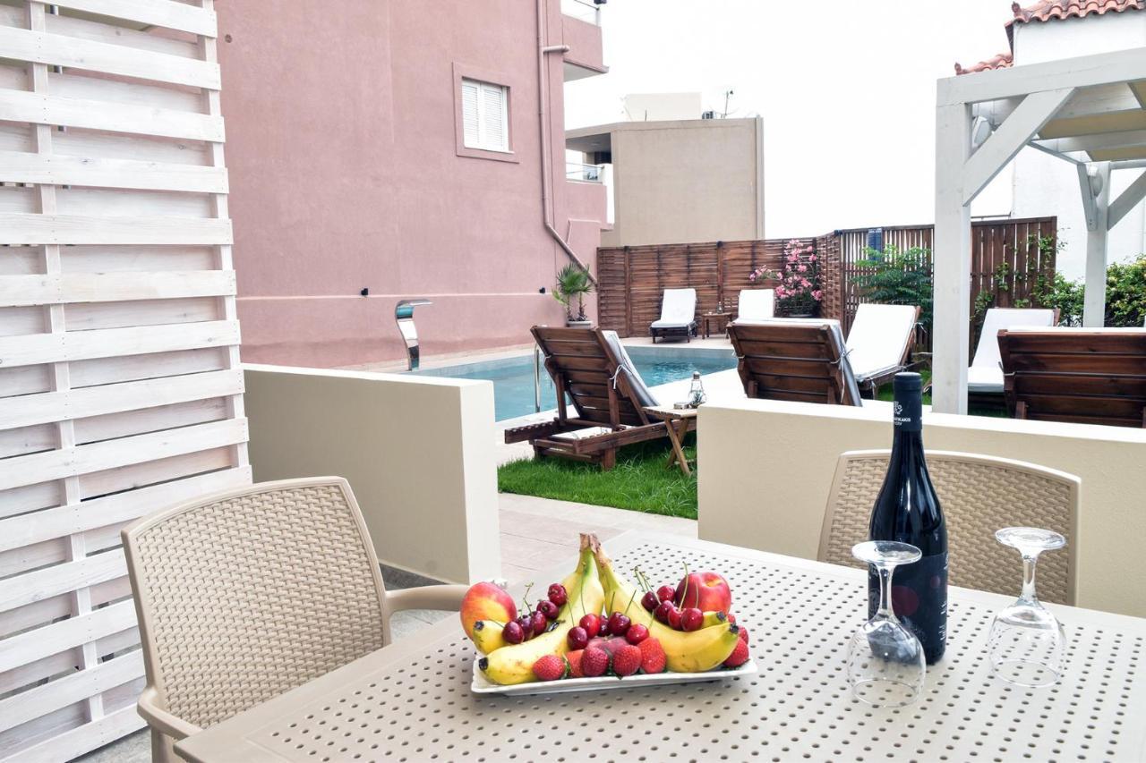 Mithos Premium Rooms Agia Marina  Екстер'єр фото