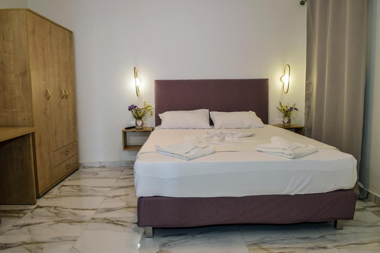 Mithos Premium Rooms Agia Marina  Екстер'єр фото