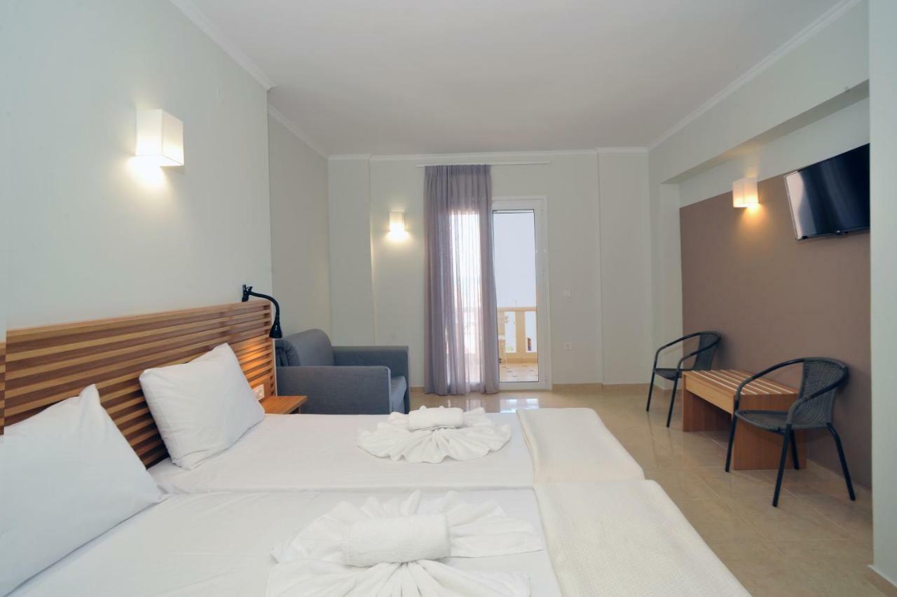 Mithos Premium Rooms Agia Marina  Екстер'єр фото