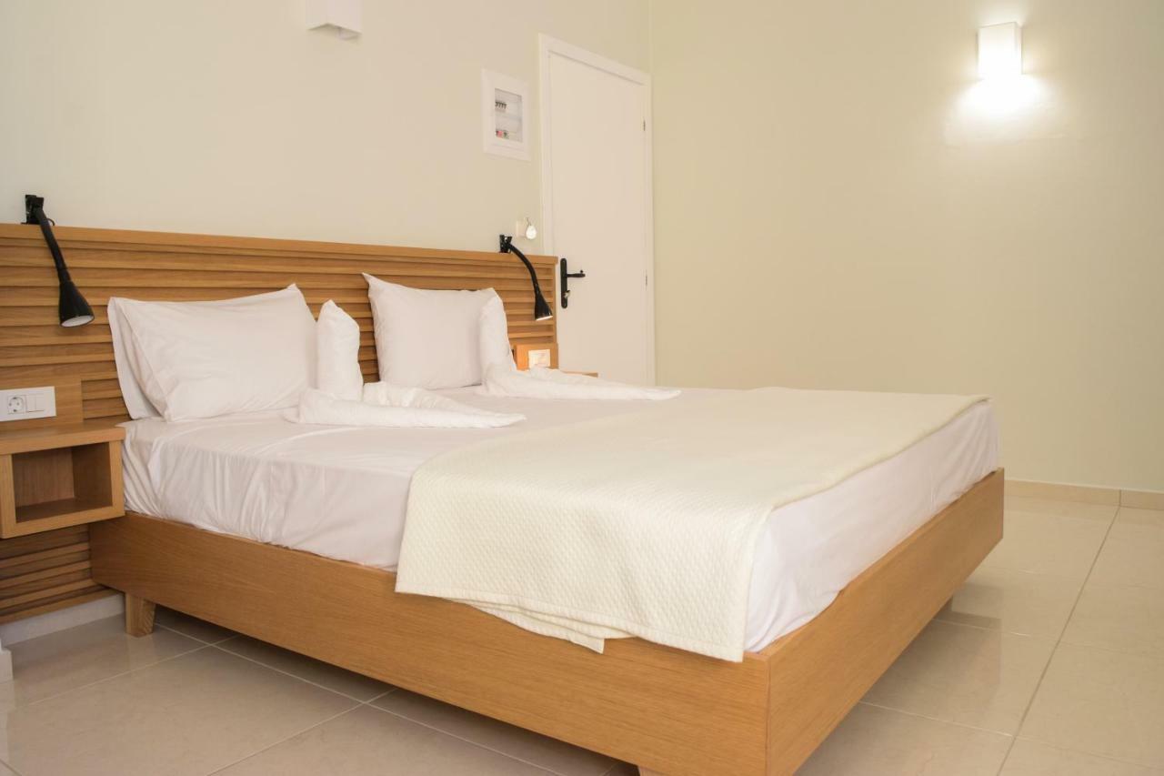 Mithos Premium Rooms Agia Marina  Екстер'єр фото